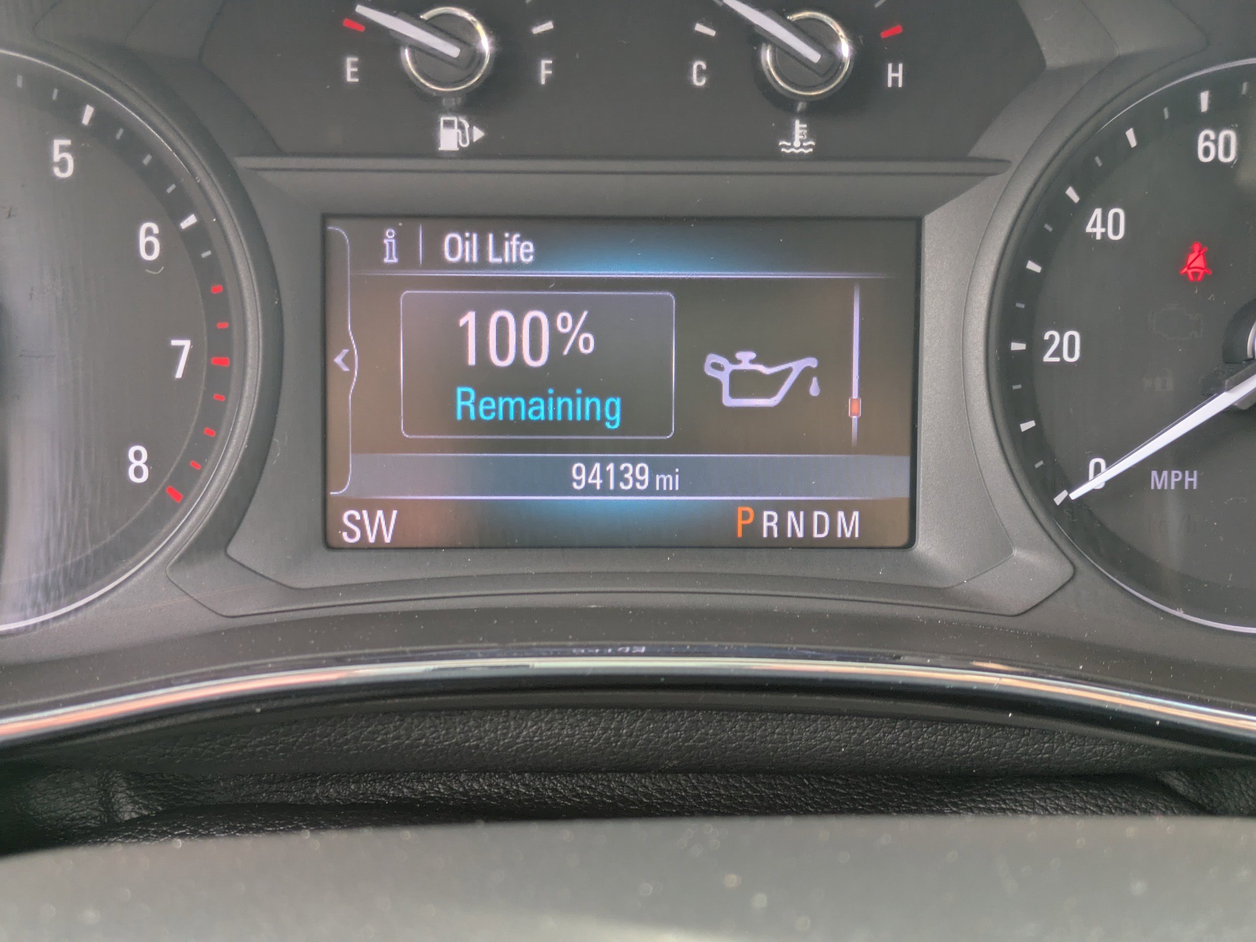 Used 2020 Buick Encore Essence FWD image 23