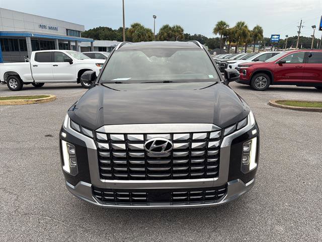 Used 2023 Hyundai Palisade Calligraphy image 2
