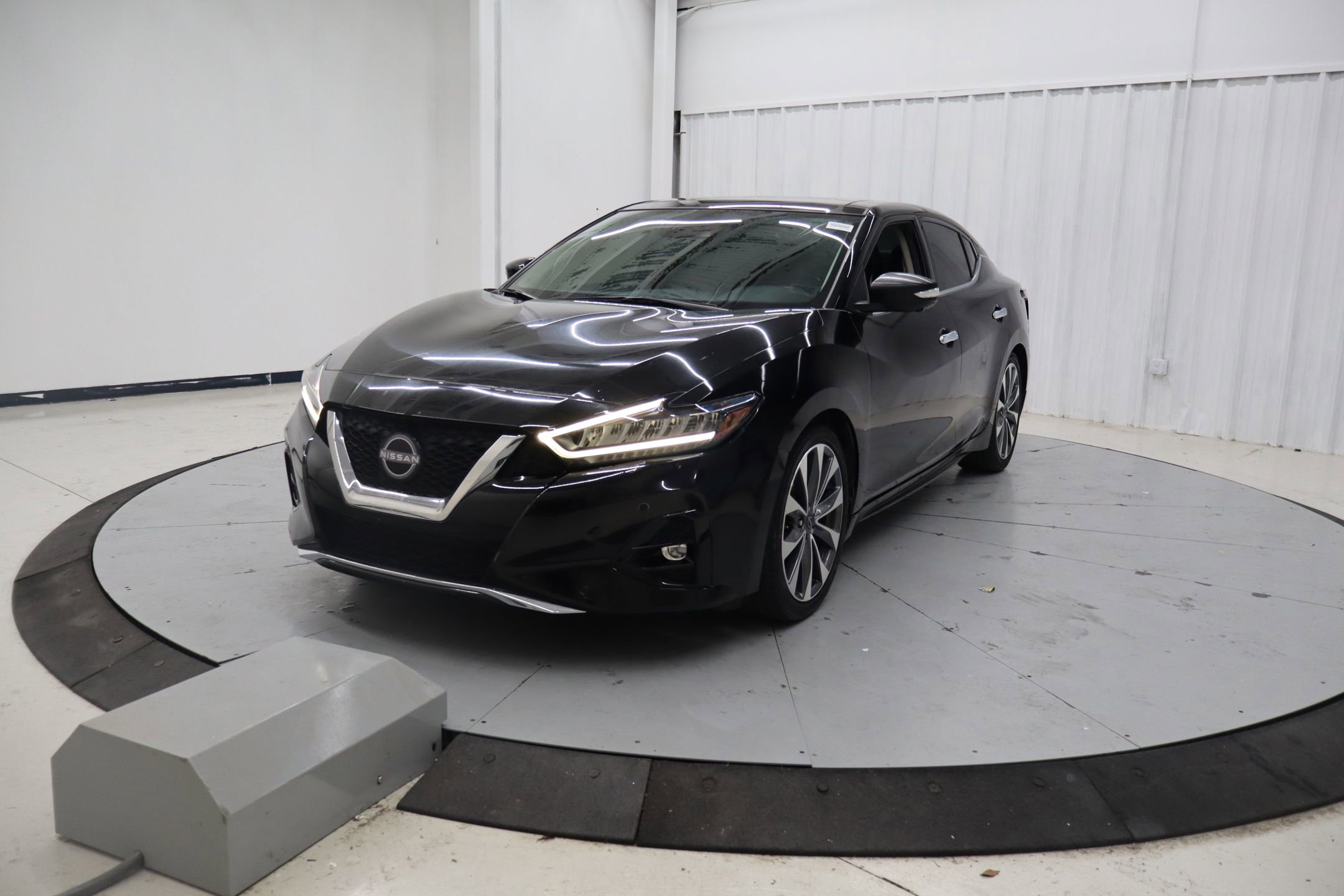 Used 2023 Nissan Maxima Platinum w/ Sport Mat Group image 10