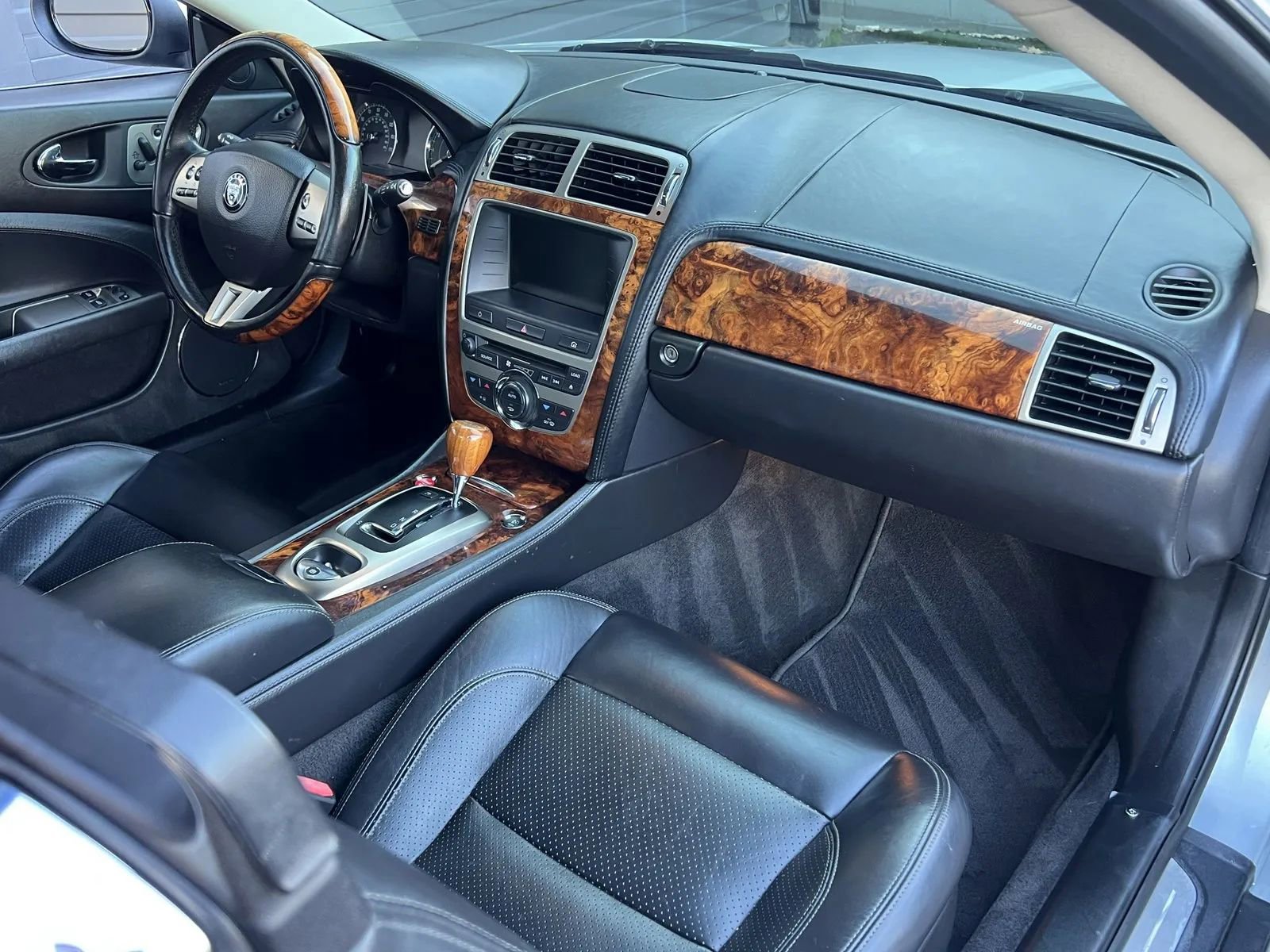 Used 2007 Jaguar XK Convertible image 18