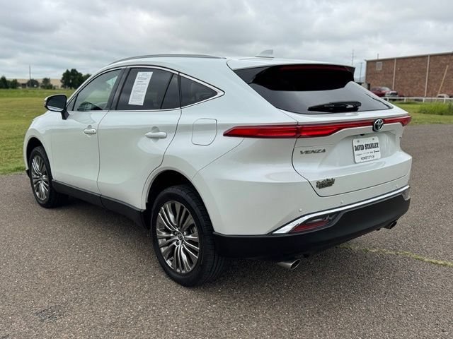 Used 2023 Toyota Venza XLE AWD/4WD image 4