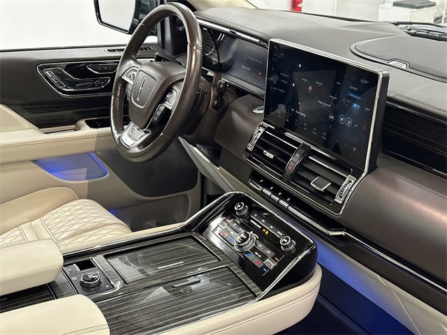Used 2022 Lincoln Navigator L Black Label image 11