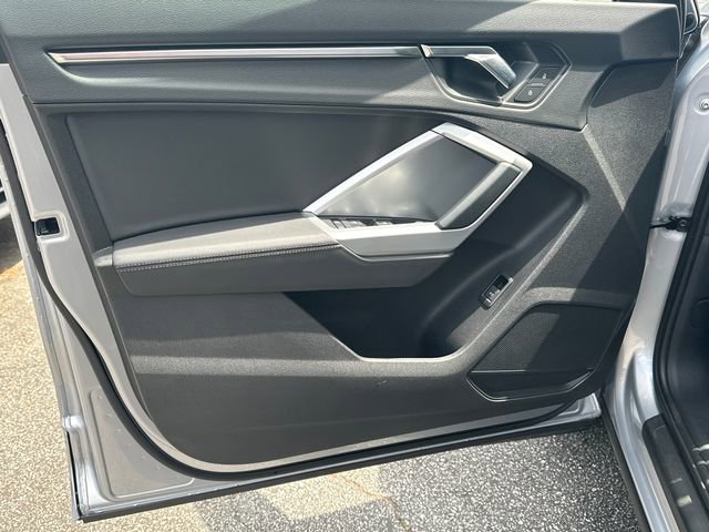 Used 2019 Audi Q3 2.0T Premium w/ Convenience Package AWD/4WD image 10