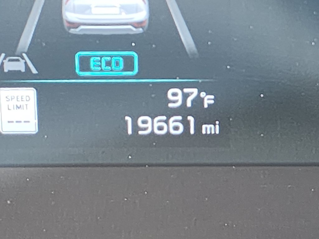 Certified 2023 Kia Niro EX FWD image 30