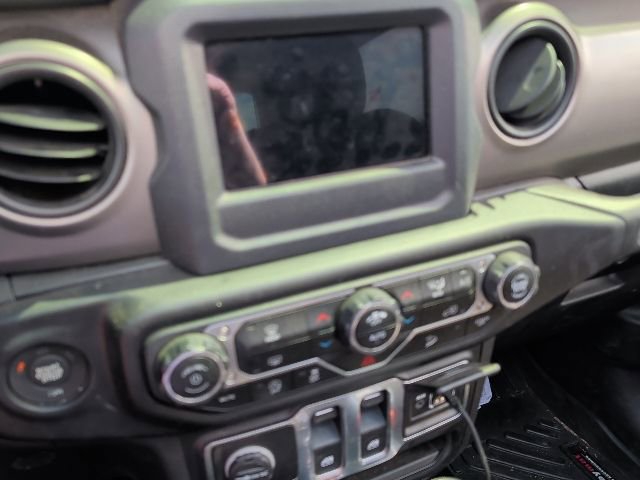 Used 2020 Jeep Wrangler Sport image 2