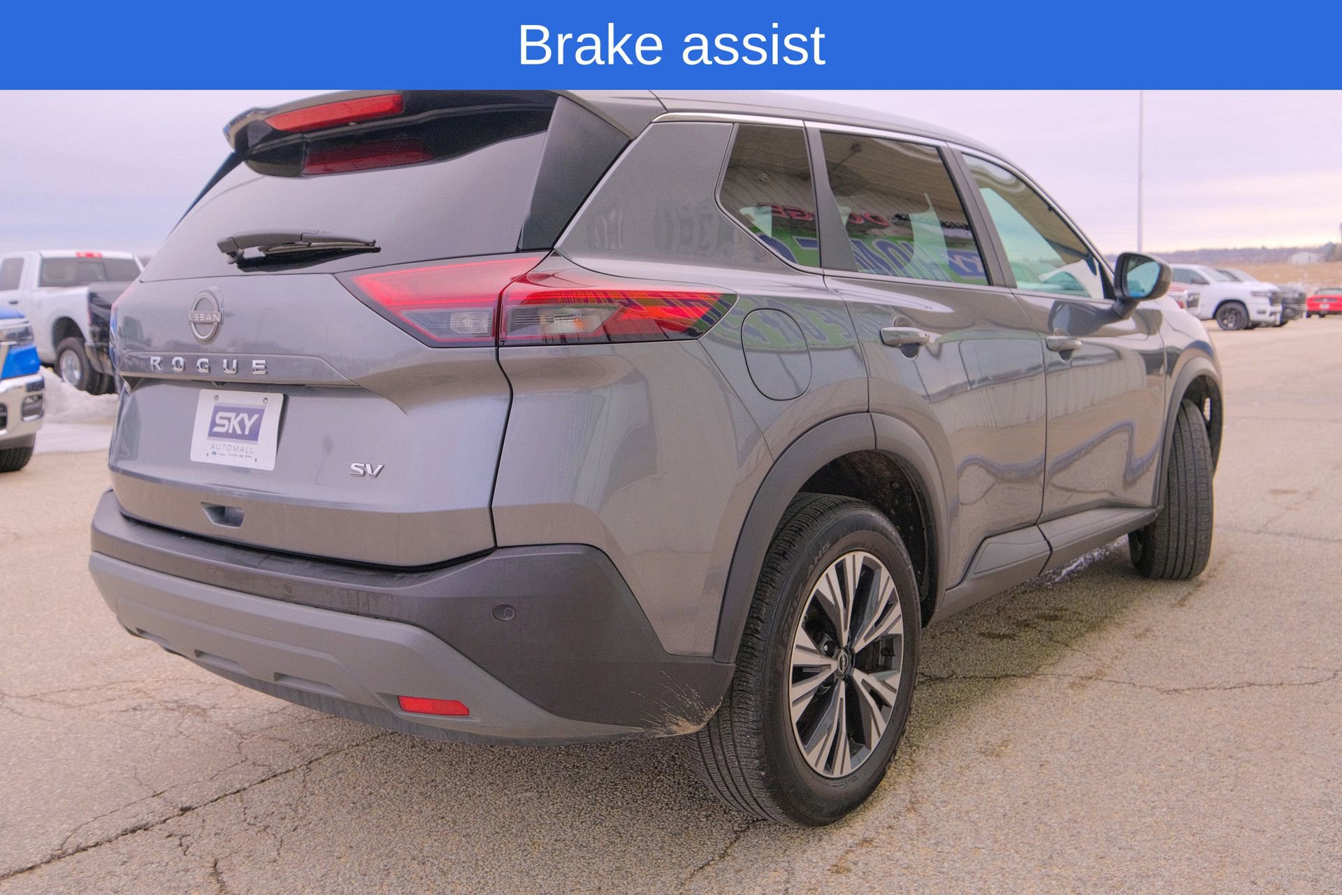 Used 2023 Nissan Rogue SV image 8