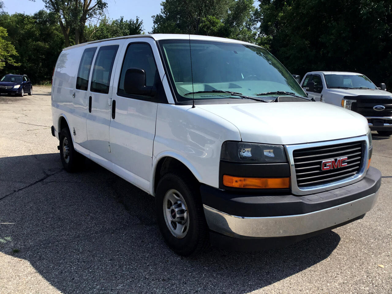 Used 2017 GMC Savana 2500 image 4