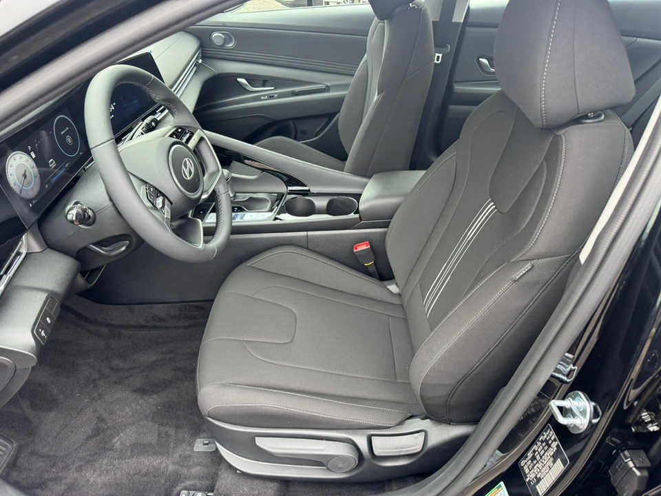 New 2025 Hyundai Elantra SEL w/ Cargo Package image 9