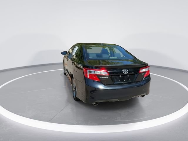 Used 2014 Toyota Camry SE w/ Leather Package FWD image 6
