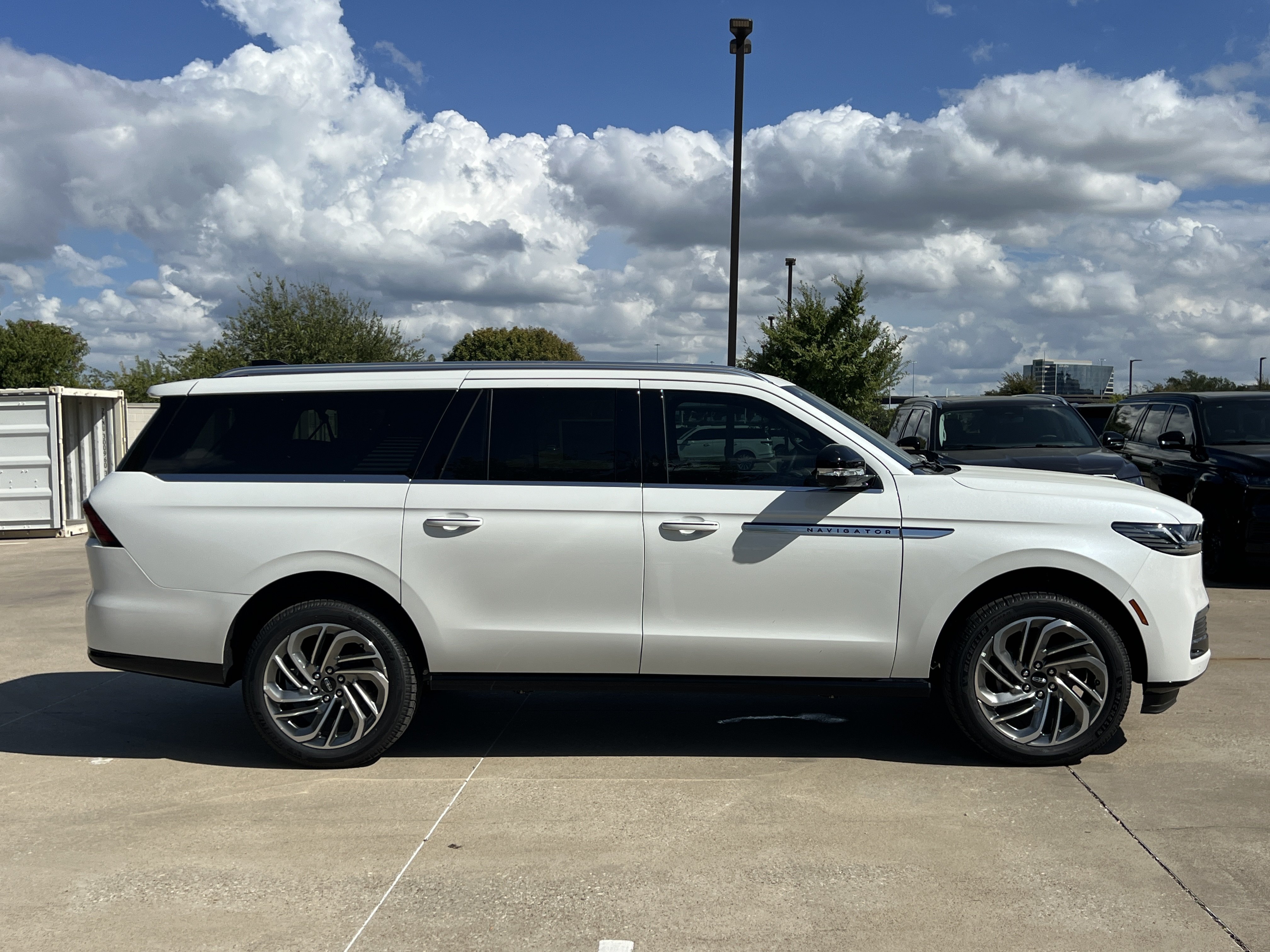 New 2027 Lincoln Navigator L Reserve AWD/4WD image 10