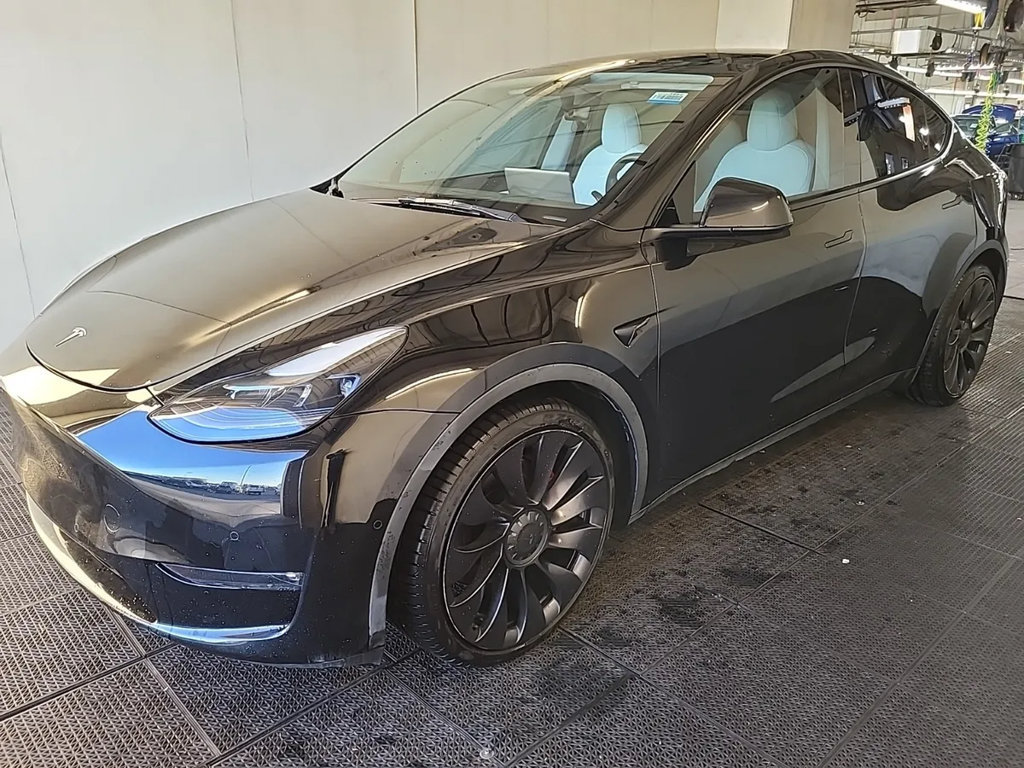 Used 2022 Tesla Model Y Performance AWD/4WD image 2