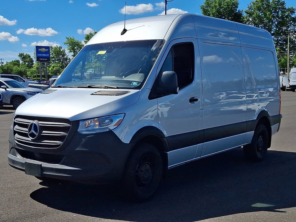 Used 2021 Mercedes-Benz Sprinter 2500 w/ Driver Convenience Package image 3