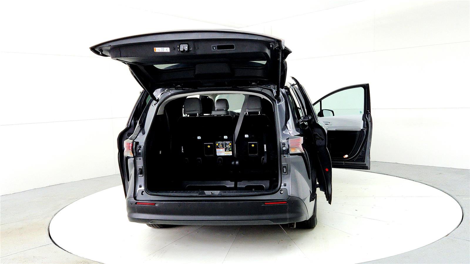 Certified 2025 Toyota Sienna XLE w/ XLE Plus Package image 11