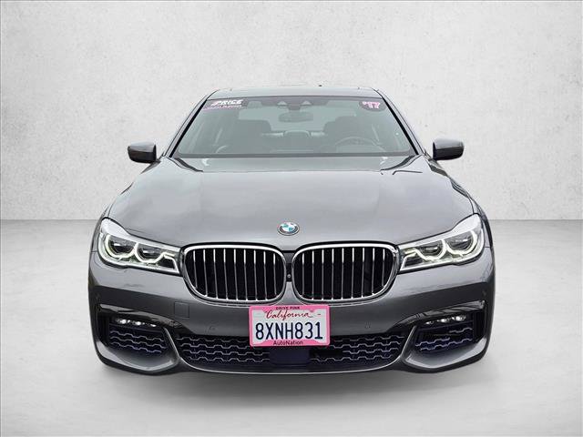 Used 2017 BMW 750i RWD image 2