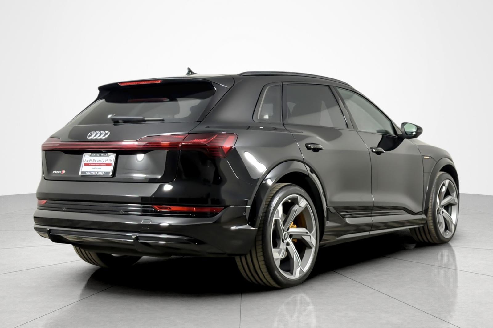 Used 2023 Audi e-tron S Prestige w/ Prestige Package AWD/4WD image 5