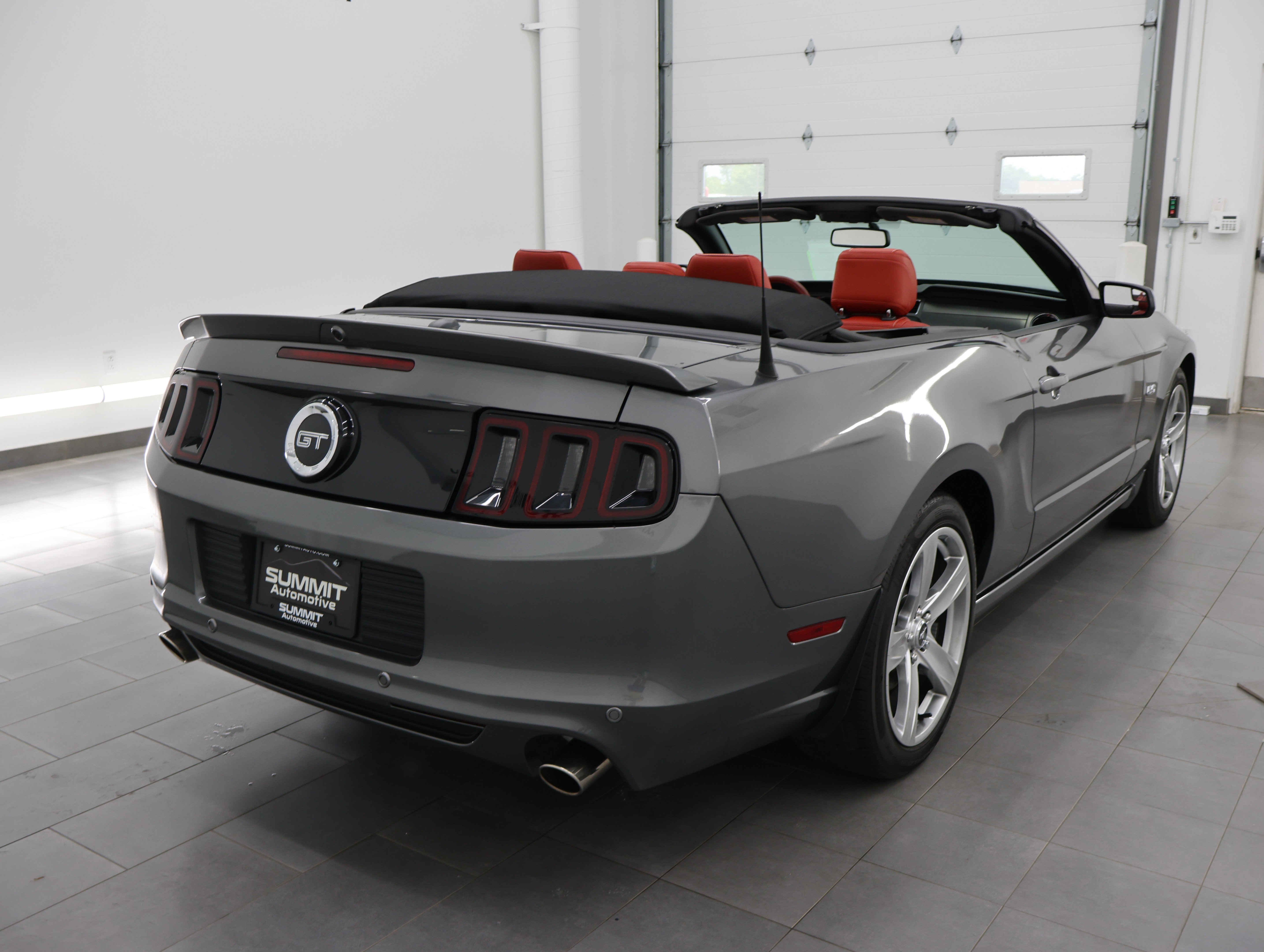 Used 2014 Ford Mustang GT Premium RWD image 51