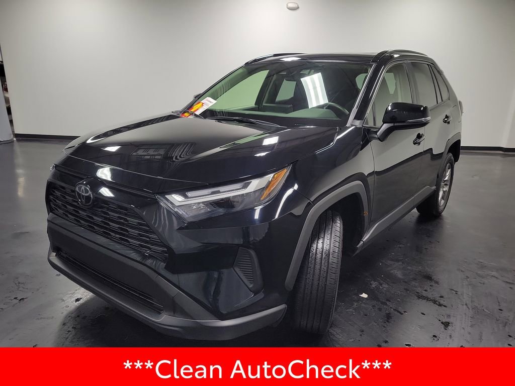 Used 2023 Toyota RAV4 XLE image 4