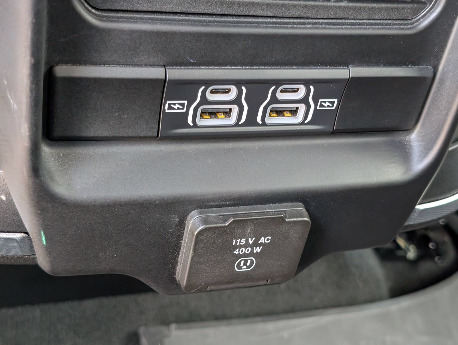 Used 2023 RAM 1500 Laramie AWD/4WD image 16