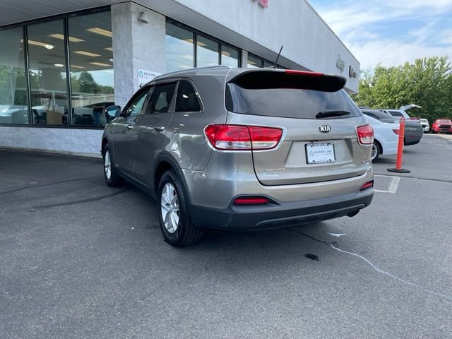Used 2017 Kia Sorento AWD image 7