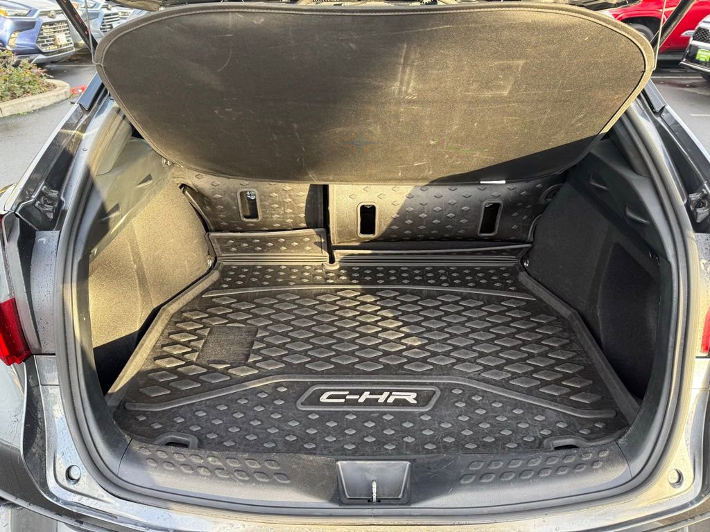 Certified 2022 Toyota C-HR XLE image 11