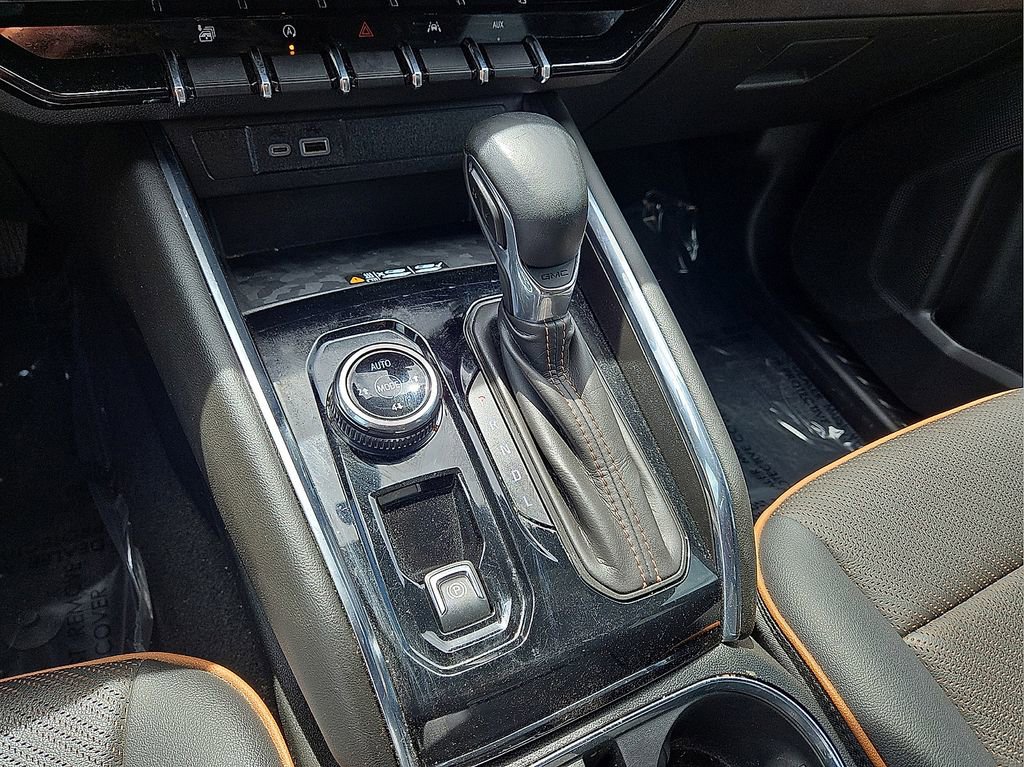 Used 2024 GMC Canyon AT4 w/ AT4 Premium Package AWD/4WD image 28