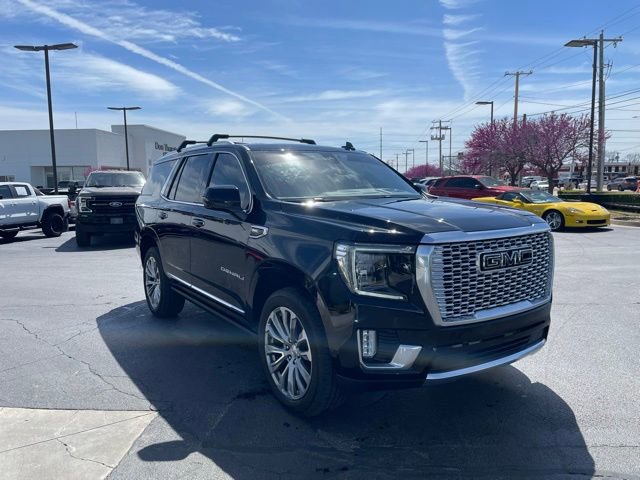 Used 2021 GMC Yukon Denali w/ Denali Premium Package image 7
