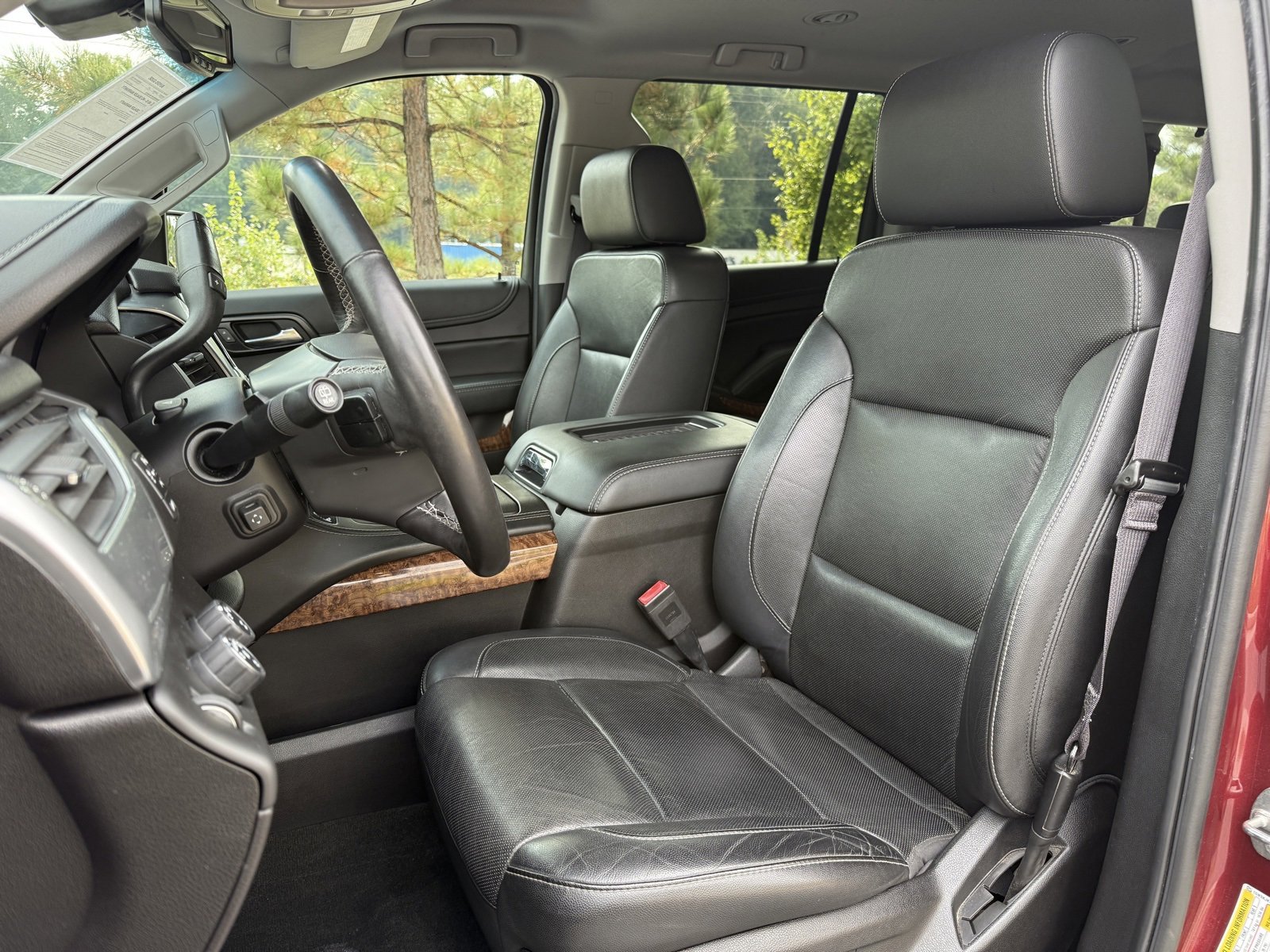 Used 2017 Chevrolet Suburban Premier image 34