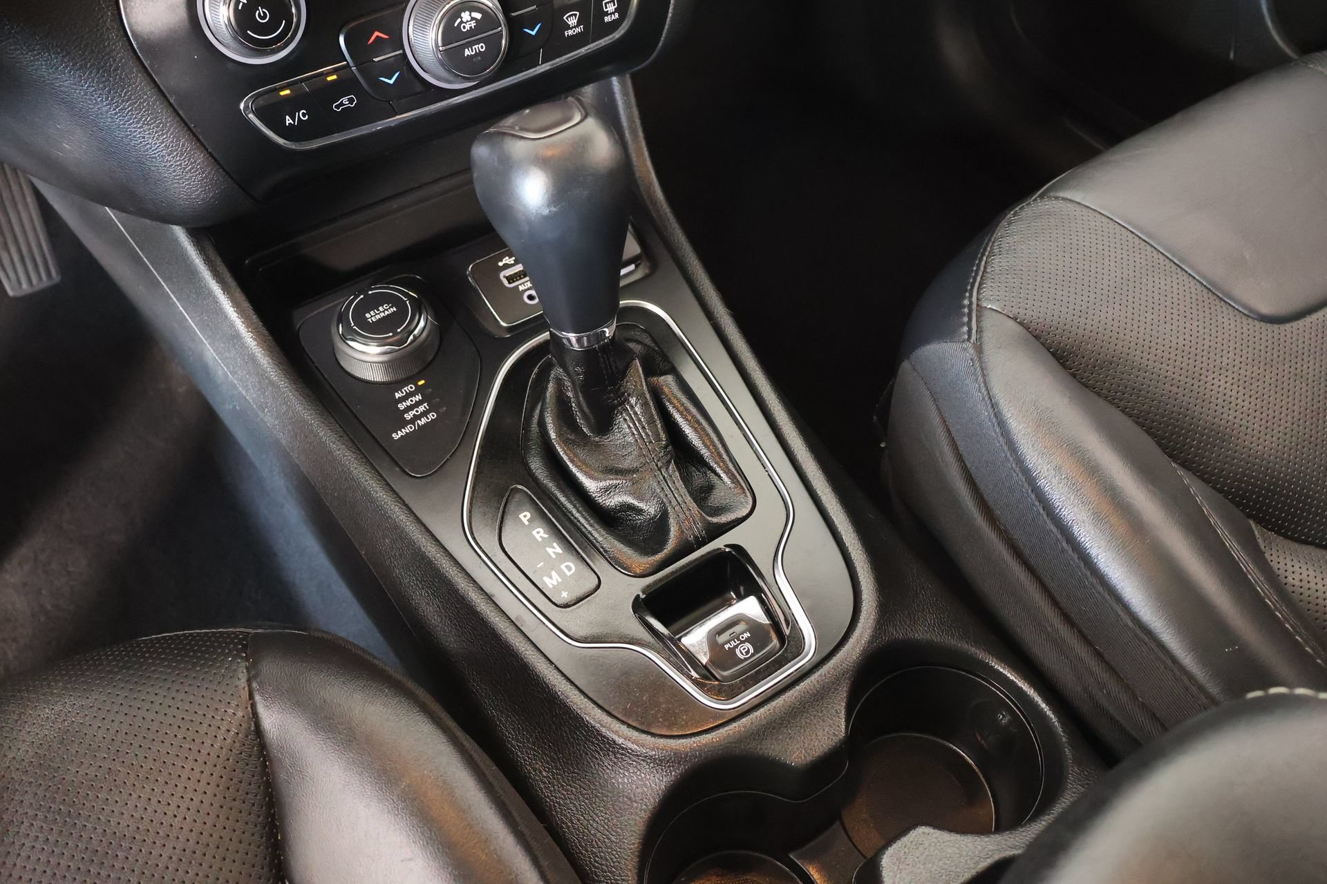 Used 2021 Jeep Cherokee Limited AWD/4WD image 8