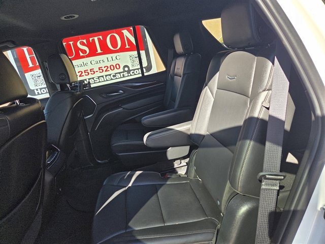 Used 2021 Cadillac Escalade Luxury AWD/4WD image 9