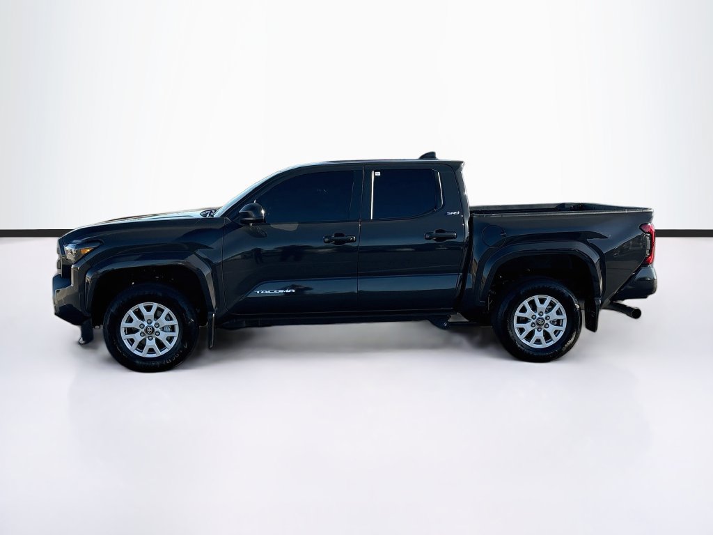 Used 2025 Toyota Tacoma SR5 AWD/4WD image 8