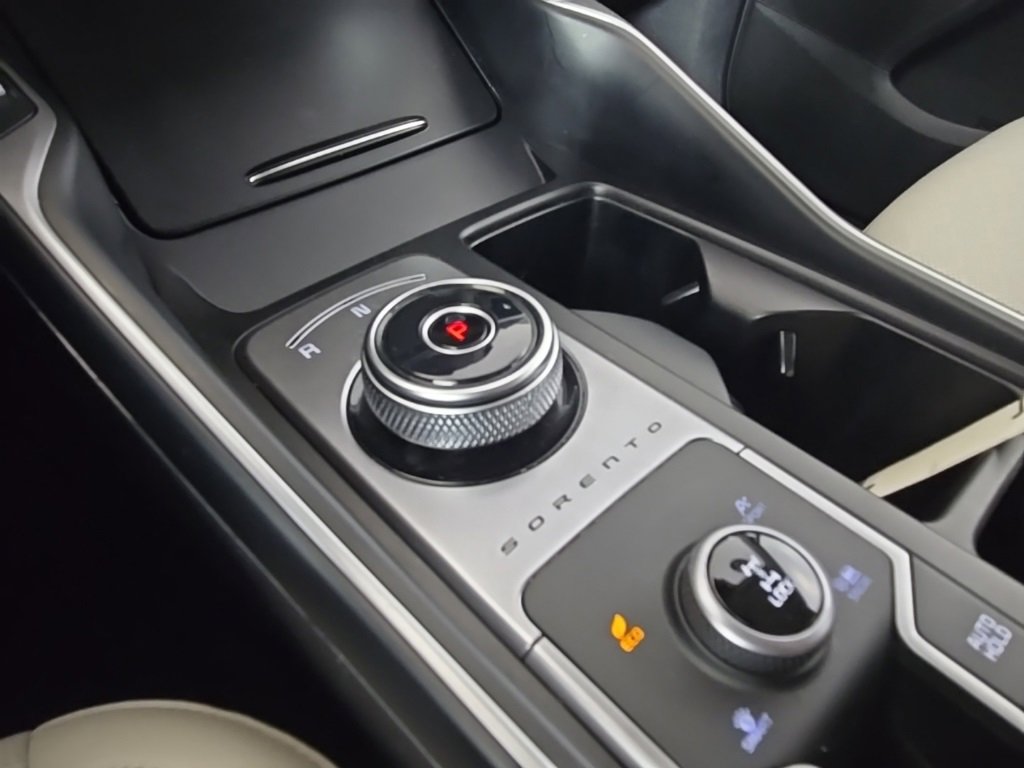 Used 2023 Kia Sorento EX image 22