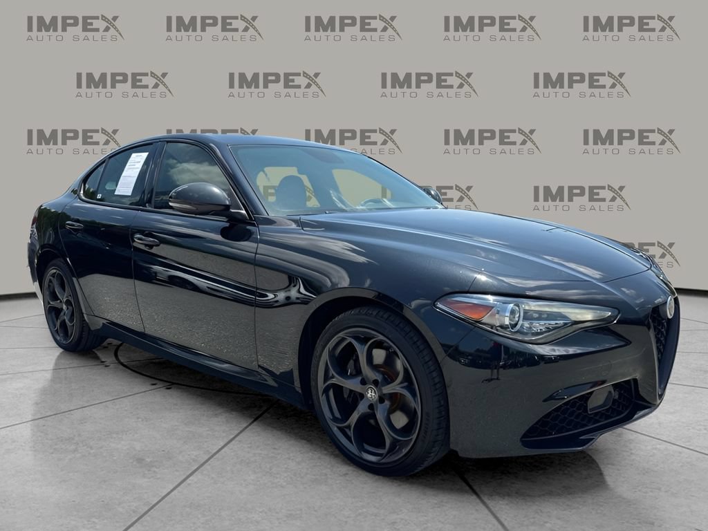 Used 2019 Alfa Romeo Giulia AWD w/ Nero Edizione image 7