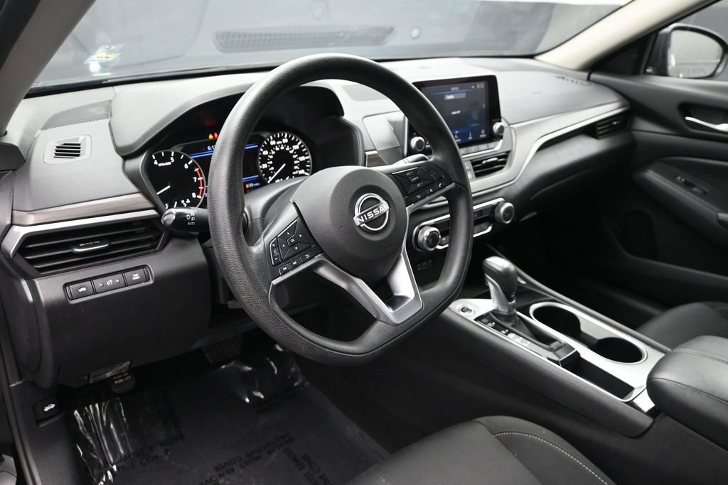 Used 2024 Nissan Altima 2.5 SV FWD image 20