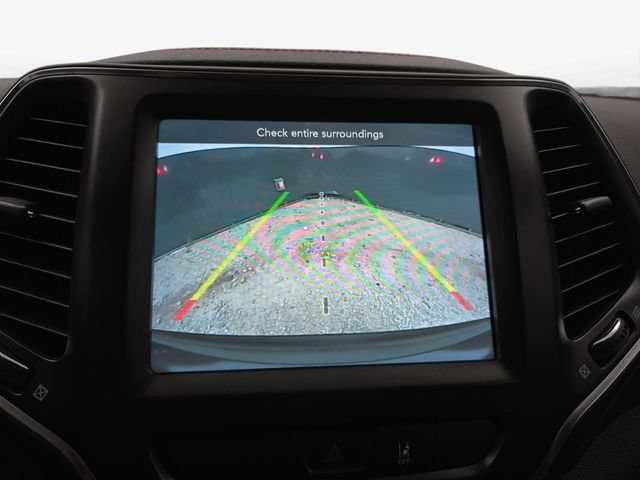 Used 2022 Jeep Cherokee Trailhawk w/ Comfort/Convenience Group AWD/4WD image 23