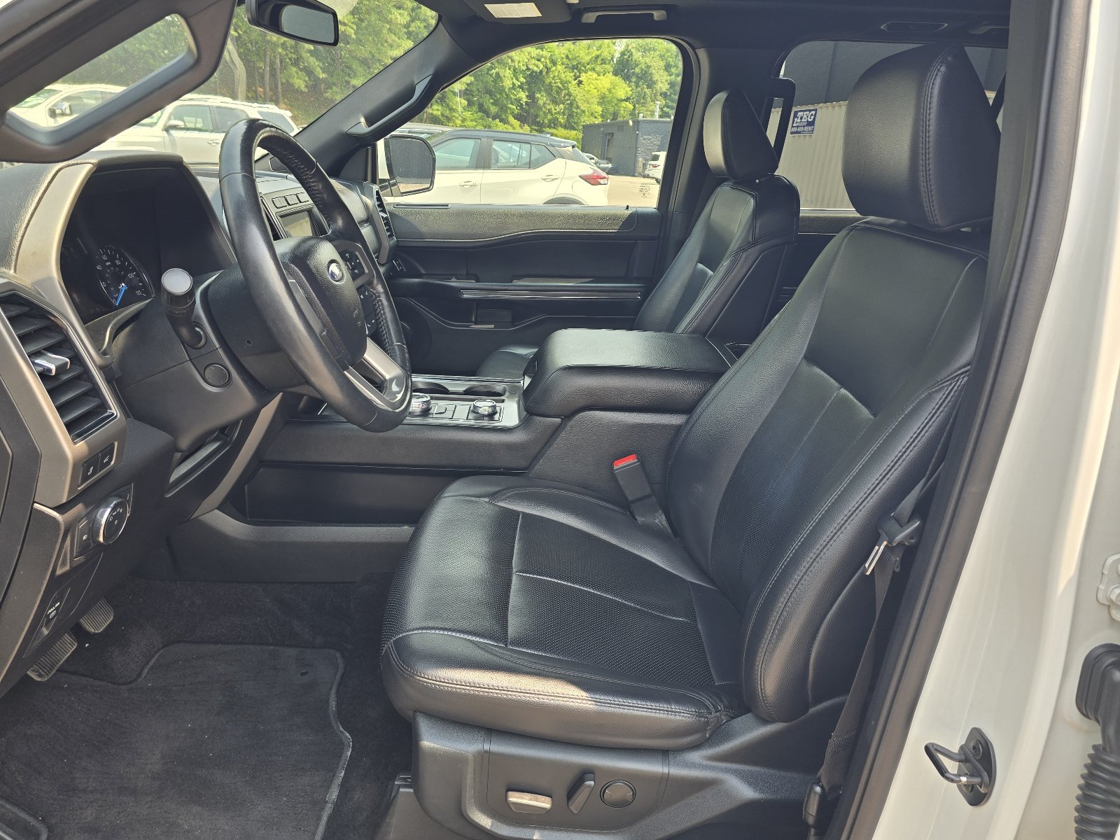 Used 2021 Ford Expedition XLT AWD/4WD image 14