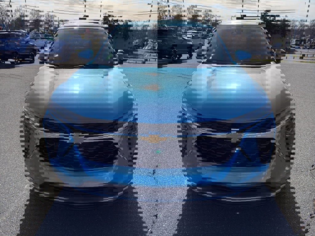 New 2026 Chevrolet Trax LT w/ Driver Confidence Package image 2