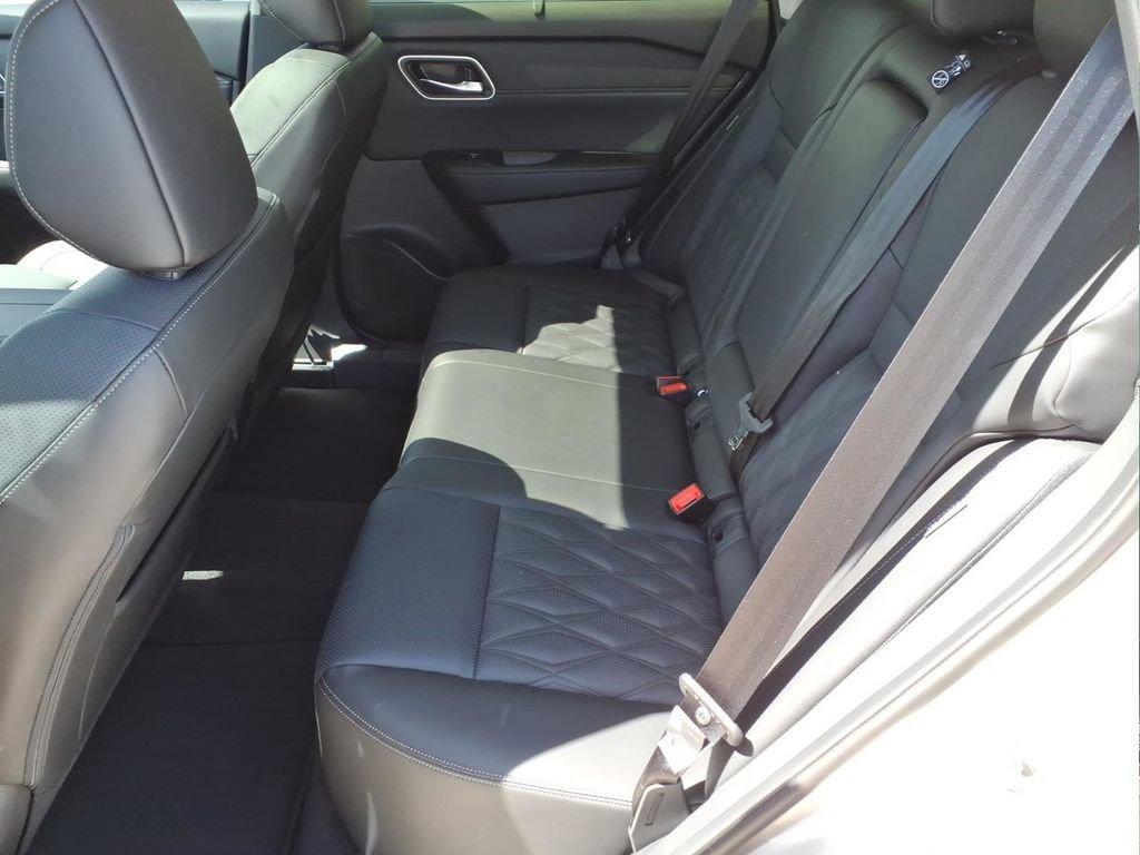 New 2026 Nissan Rogue Platinum w/ Platinum Premium Package image 12