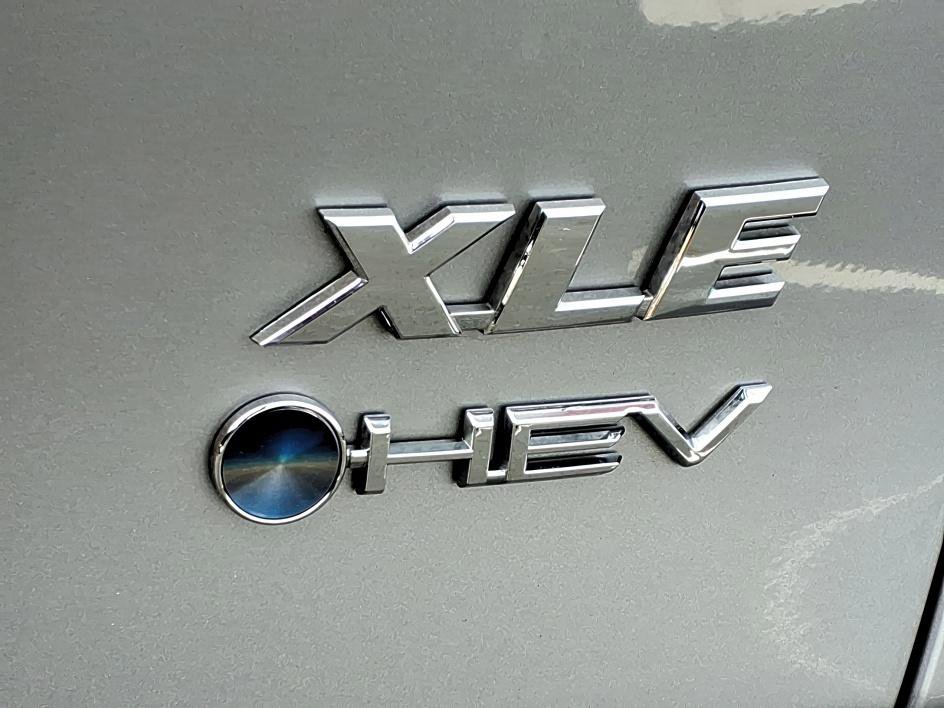 Certified 2025 Toyota RAV4 XLE w/ Convenience Package image 10