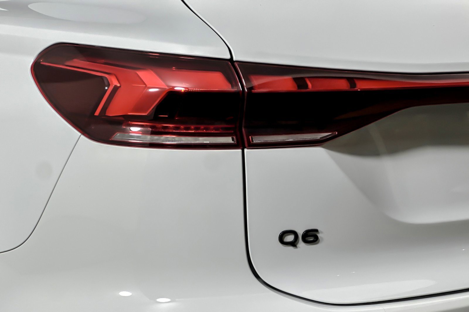 Used 2025 Audi Q6 e-tron Premium Plus w/ Premium Plus image 26