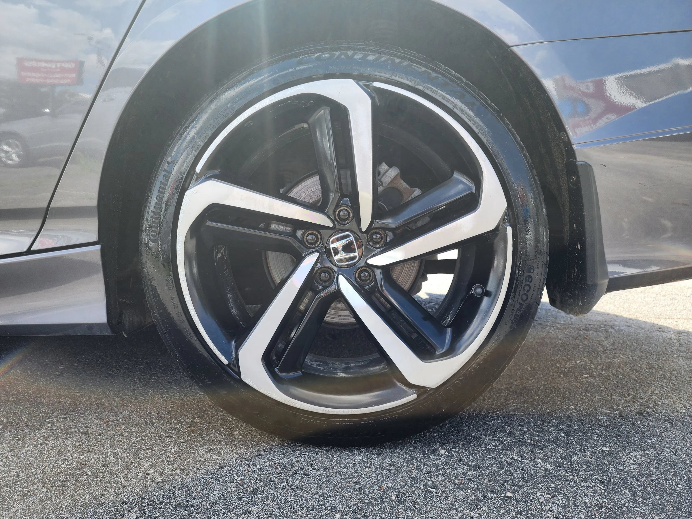 Used 2018 Honda Accord Sport image 16
