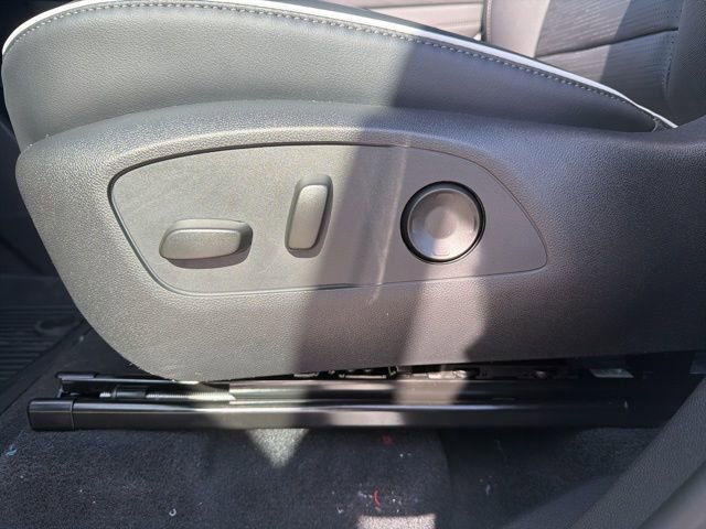 New 2026 Buick Enclave Sport Touring w/ Power Package FWD image 17