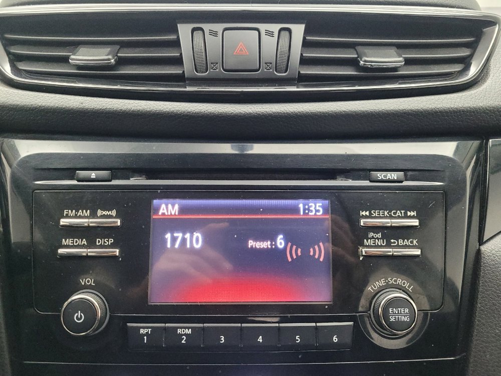 Used 2018 Nissan Rogue Sport SV image 25