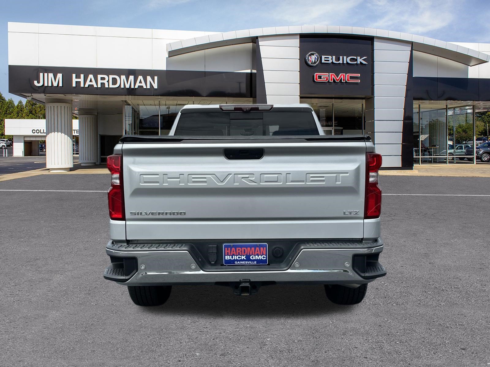 Used 2021 Chevrolet Silverado 1500 LTZ w/ LTZ Premium Package AWD/4WD image 6