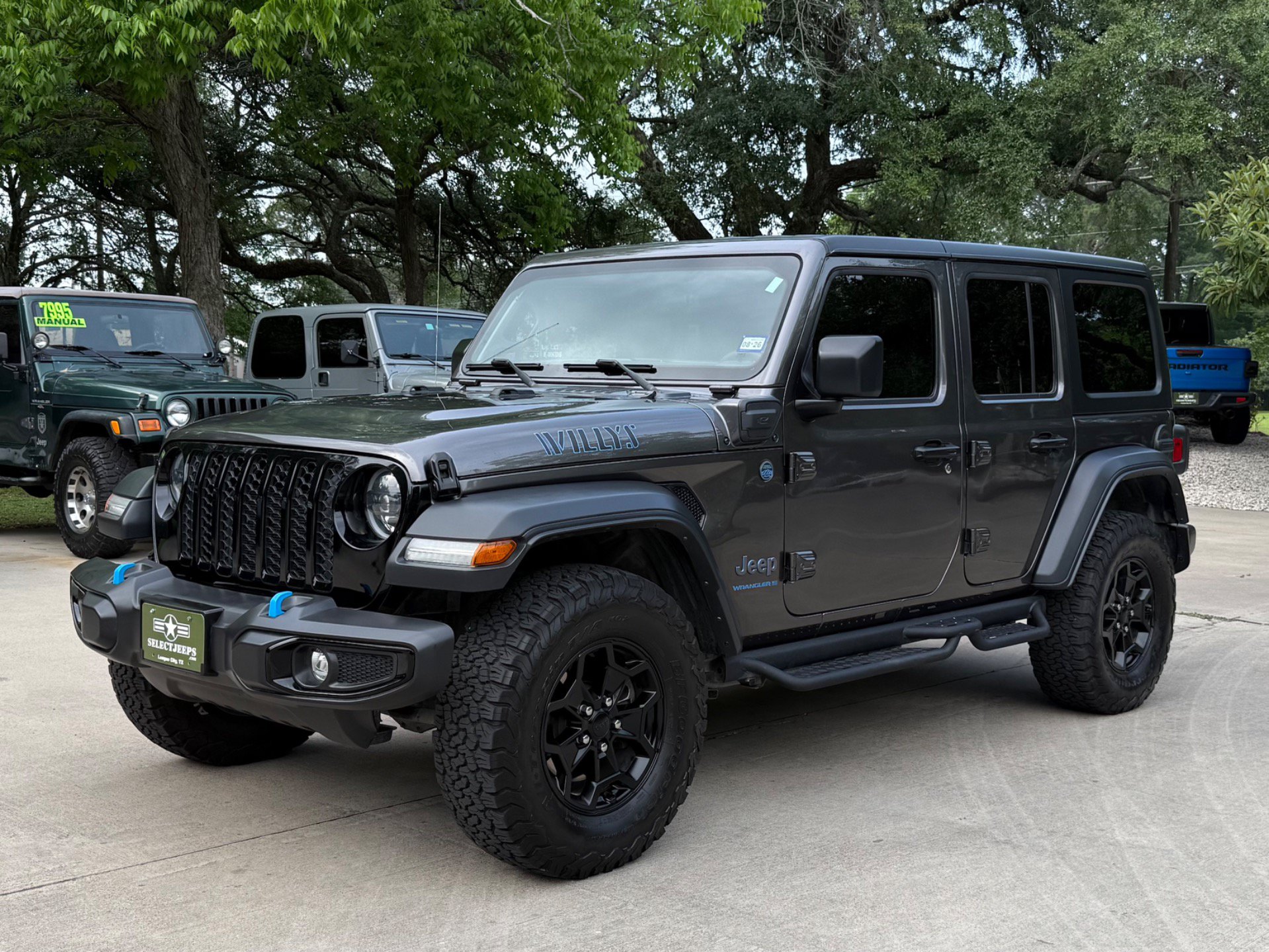 Used 2023 Jeep Wrangler Unlimited AWD/4WD image 3