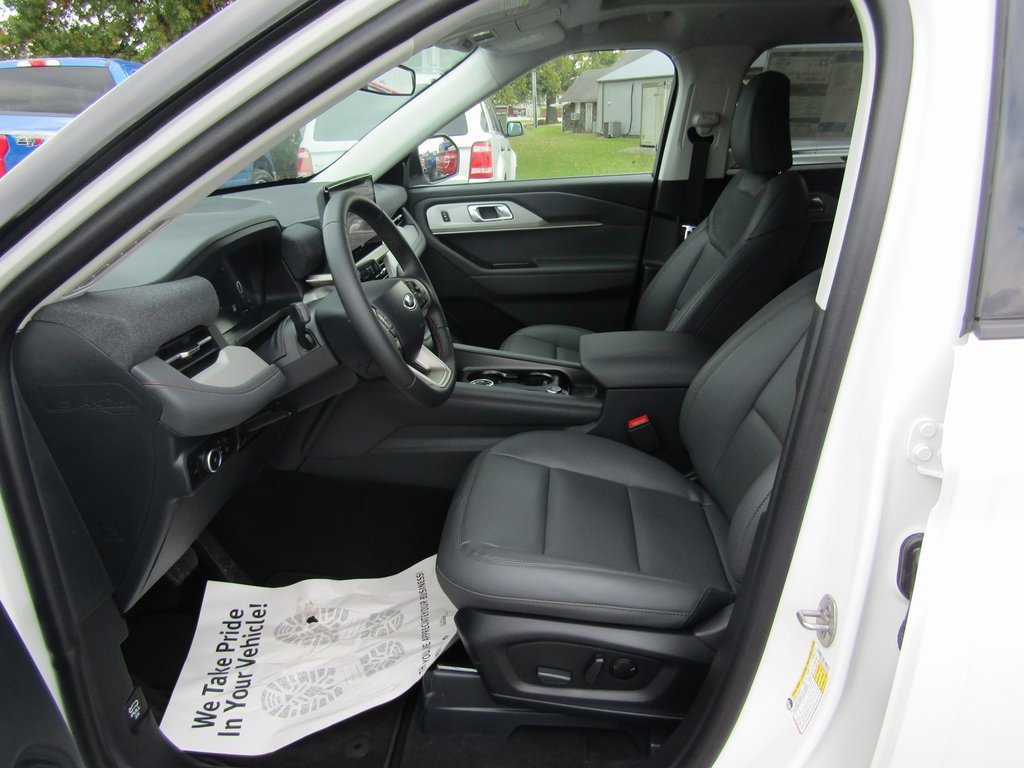 New 2025 Ford Explorer Active image 26