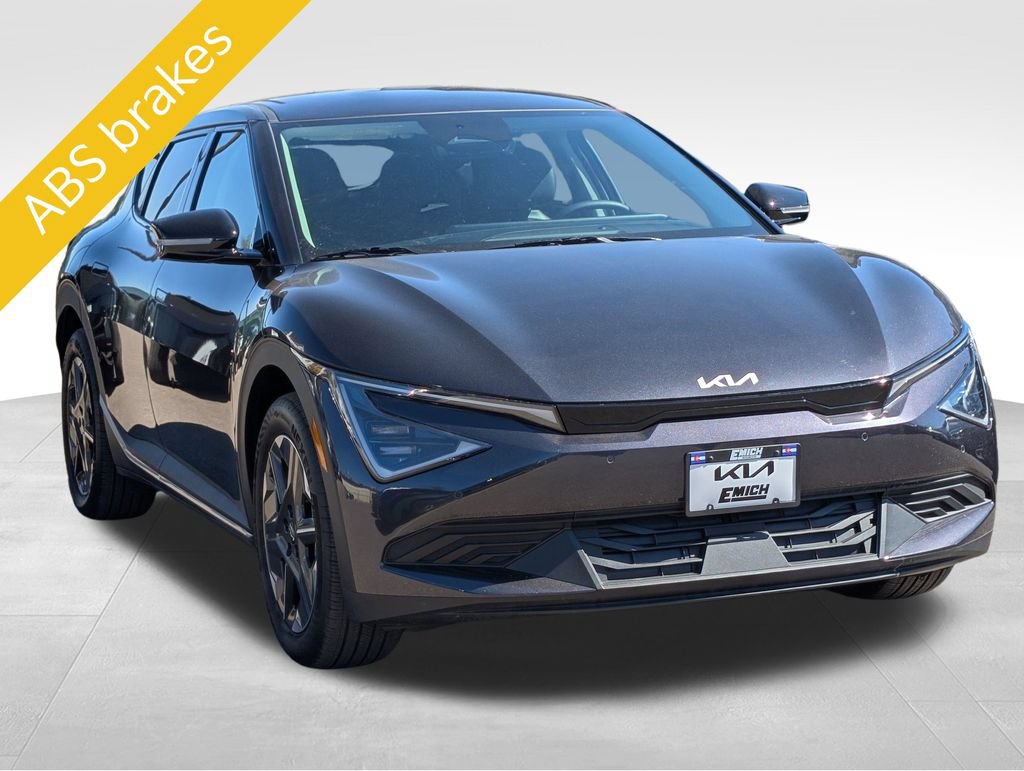 Certified 2025 Kia EV6 Light AWD/4WD image 8
