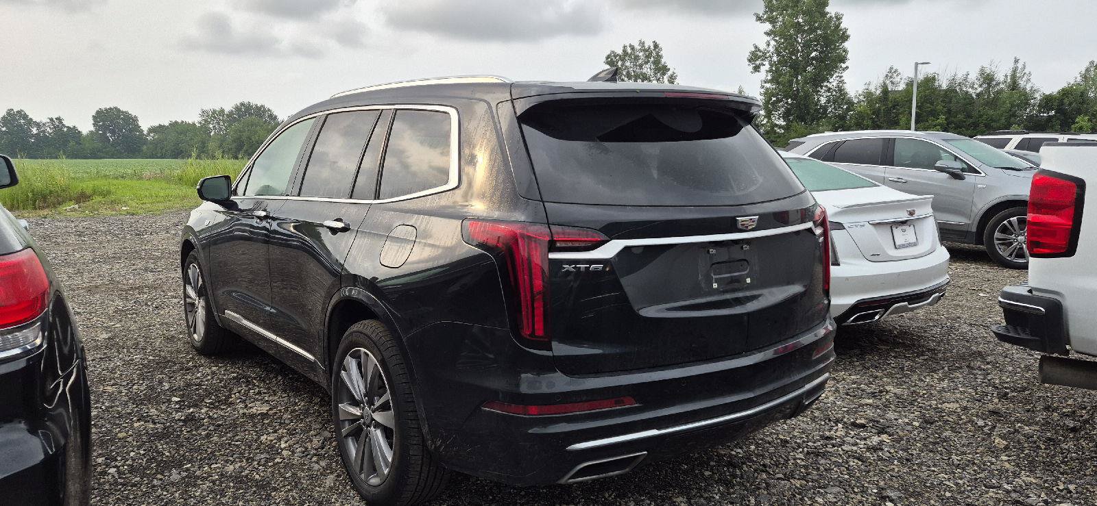 Used 2024 Cadillac XT6 Premium Luxury w/ LPO, Floor Liner Package FWD image 4