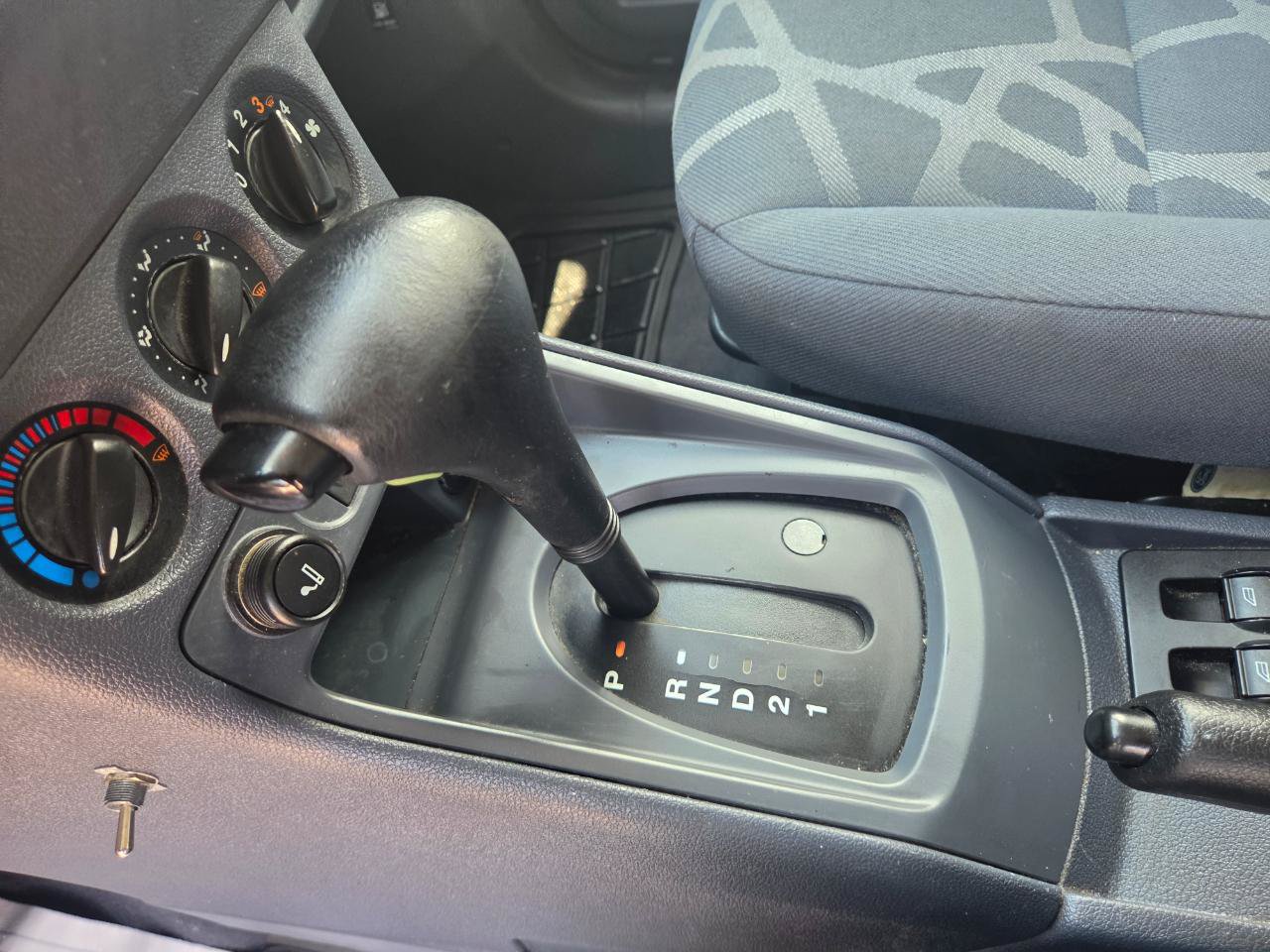 Used 2011 Ford Transit Connect XLT FWD image 13