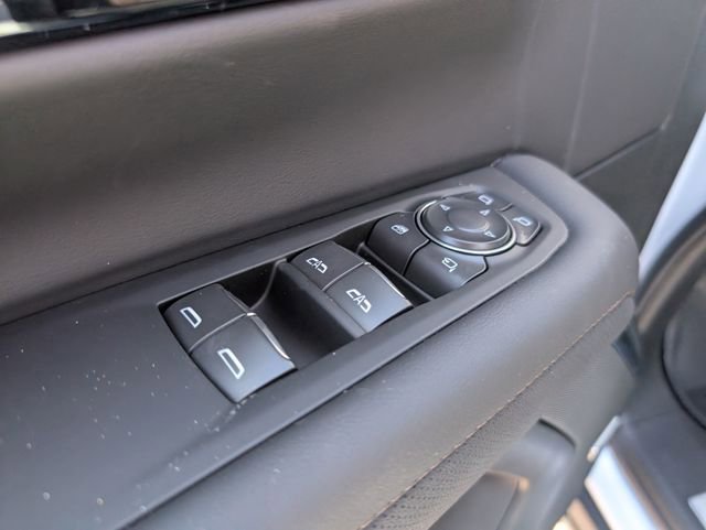 New 2026 Chevrolet Suburban High Country image 15