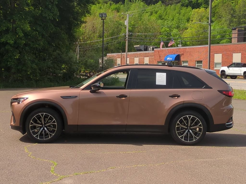 Certified 2025 MAZDA CX-70 Plug-In Hybrid w/ Premium Pkg AWD/4WD image 7